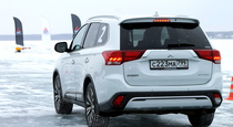 Тест драйв Mitsubishi Outlander GT  ввинчиваемся в поворот