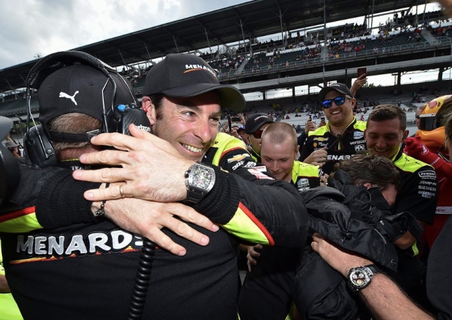 Indy 500: Поул выиграл Симон Пажено