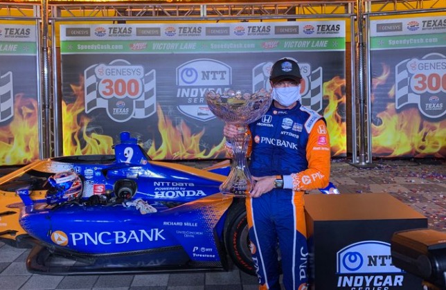 IndyCar: Скотт Диксон выиграл гонку в Техасе