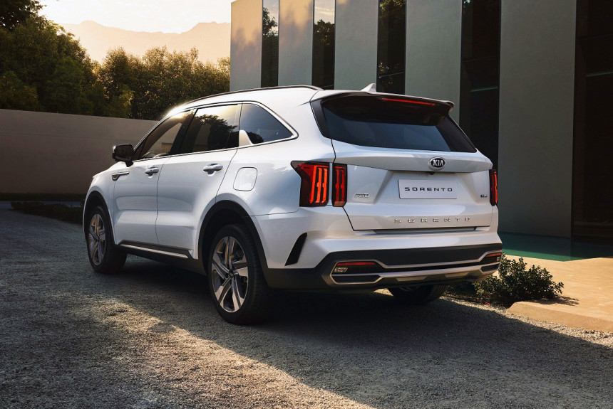 Гибридный кроссовер Kia Sorento добрался до конвейера - Новое в авто мире