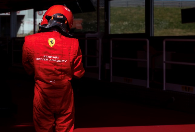 Во Фьорано проходит отбор кандидатов в Академию Ferrari