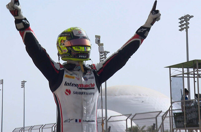 Формула 2: Воскресную гонку выиграл Тео Пуршер
