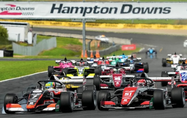 Чарли Вурц вернулся в лидеры Formula Regional Oceania