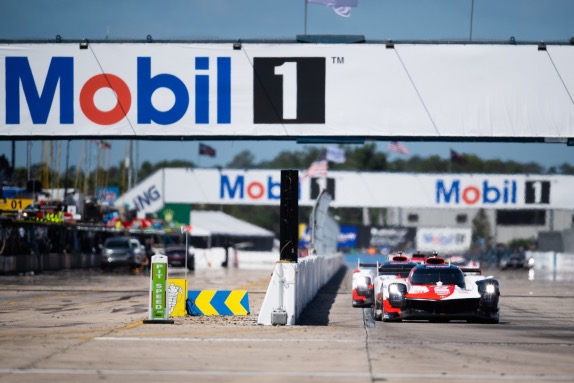 WEC: Победный дубль Toyota в Себринге