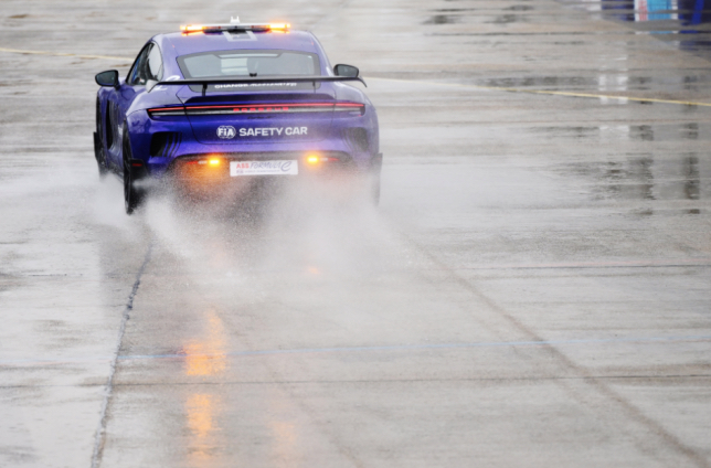 Формула E: Тренировка отменена, квалификация отложена