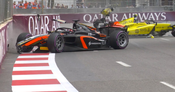 Ф2: Кроуфорд выиграл хаотичную квалификацию в Баку