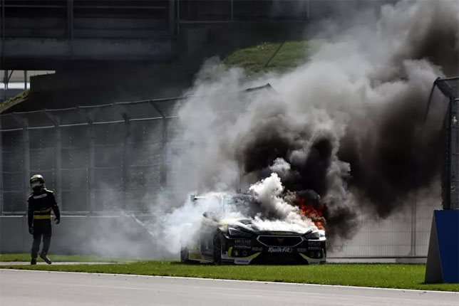 Брат Хэмилтона пережил пожар в гонке BTCC