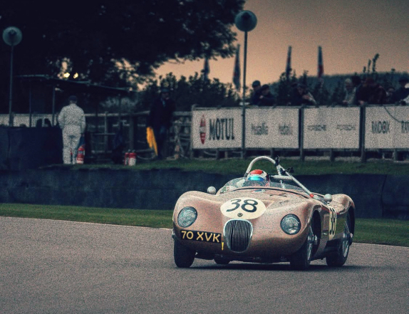 Гонщики с известными именами отличились в Гудвуде