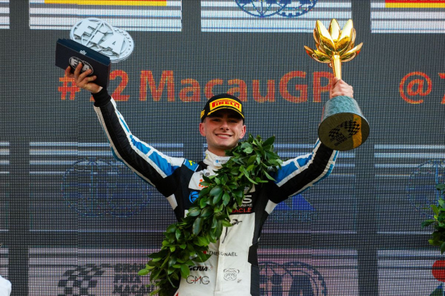 Наэль: Я утопил педаль газа в пол и смотрел только вперёд!