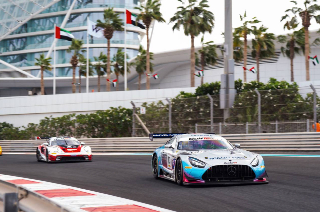 Российские гонщики в тройке после 8 часов марафона