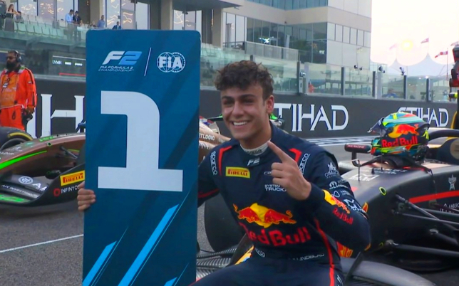 Формула 2: Спринт в Абу-Даби выиграл Арвид Линдблад