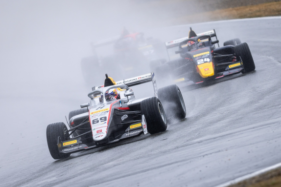 Калле Рованперя поднялся на подиум в Новой Зеландии