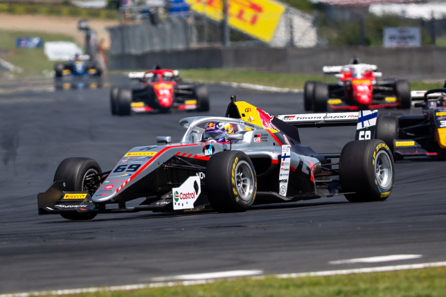 Рованперя дебютировал в новозеландской Формуле Regional