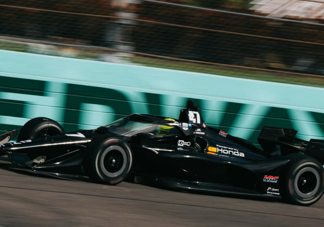 Мик Шумахер провёл первые тесты на овальном автодроме