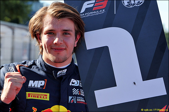 Ф3: Трамниц заменит Шина на тестах в Барселоне