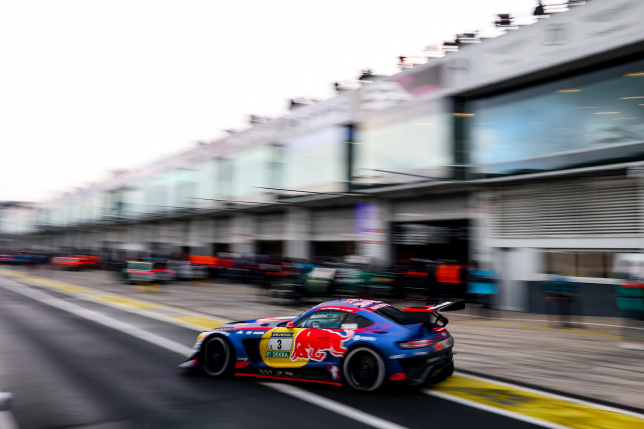 NLS: У экипажа Ферстаппена проблемы, он сильно отстал