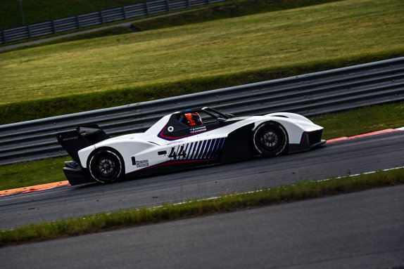 REC: Алешин и Ременяко выиграли гонку на Moscow Raceway